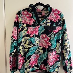 Patagonia Women's Synchilla Manoa Floral Hawaiian T-Snap Fleece Pullover